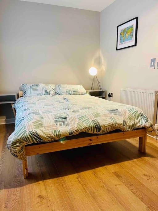 Апартаменты Modern 2 Bedrooms & Two Bathrooms *